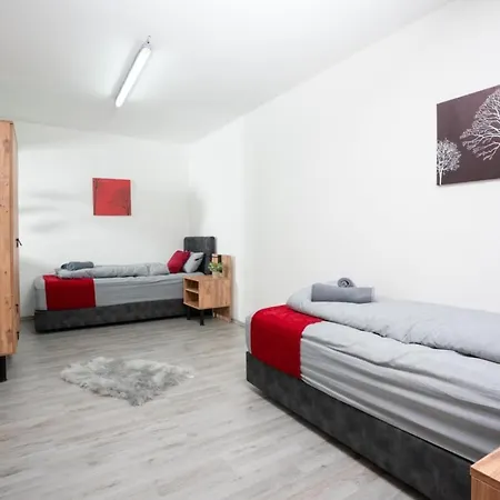 Livemore24 - Space In 24-7 Check-in *